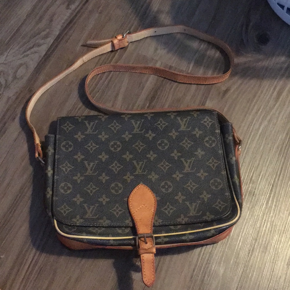 Vintage Louis Vuitton crossbody